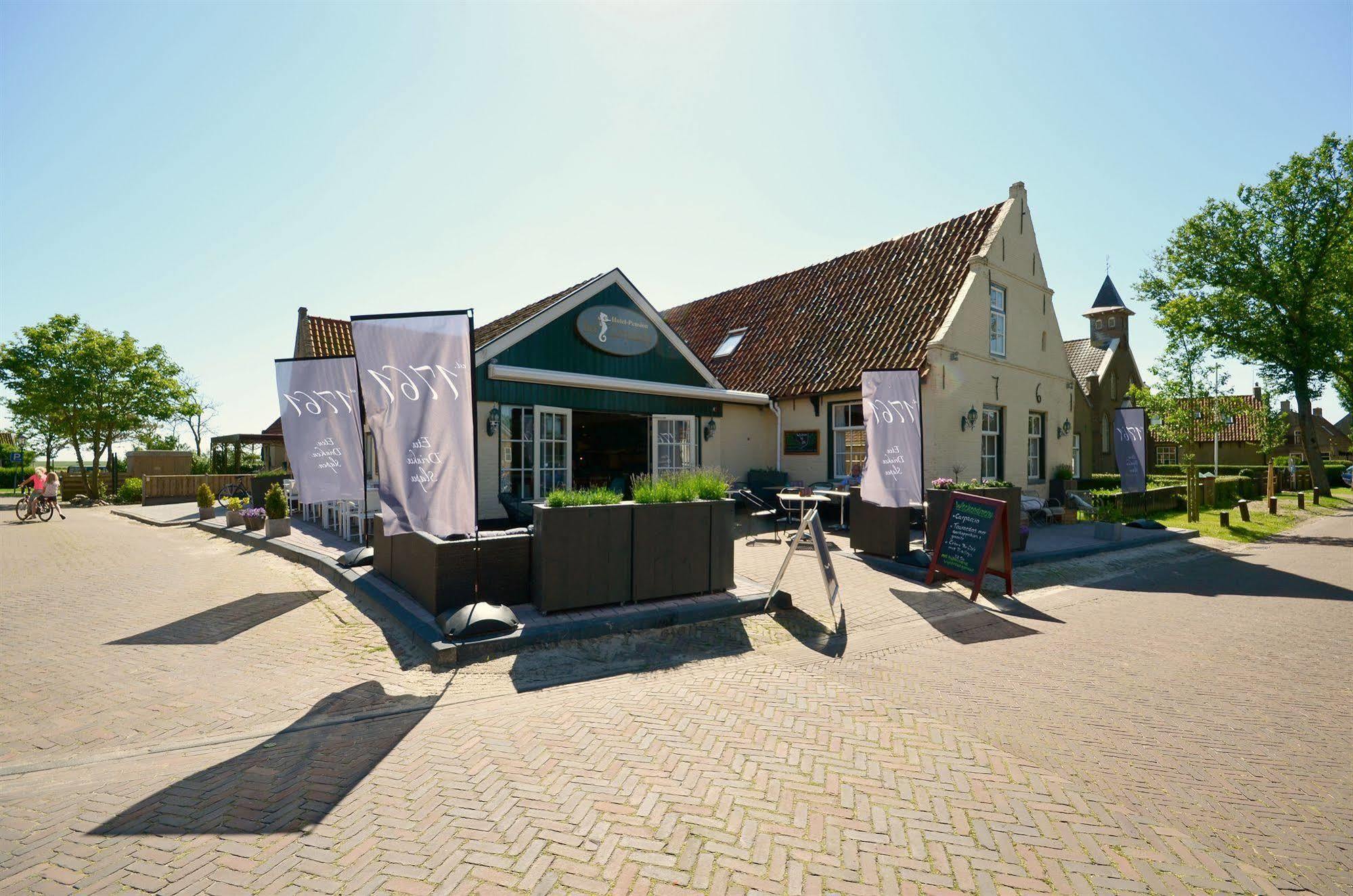 Отель Bij Hen Op Ameland Холлум Экстерьер фото